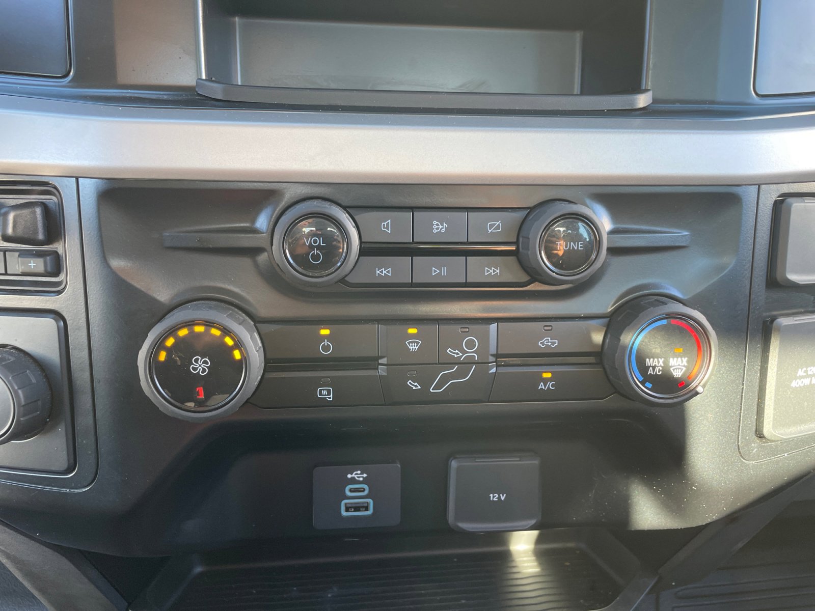 Used 2024 Ford F250 XL w/ XL Chrome Package image 30