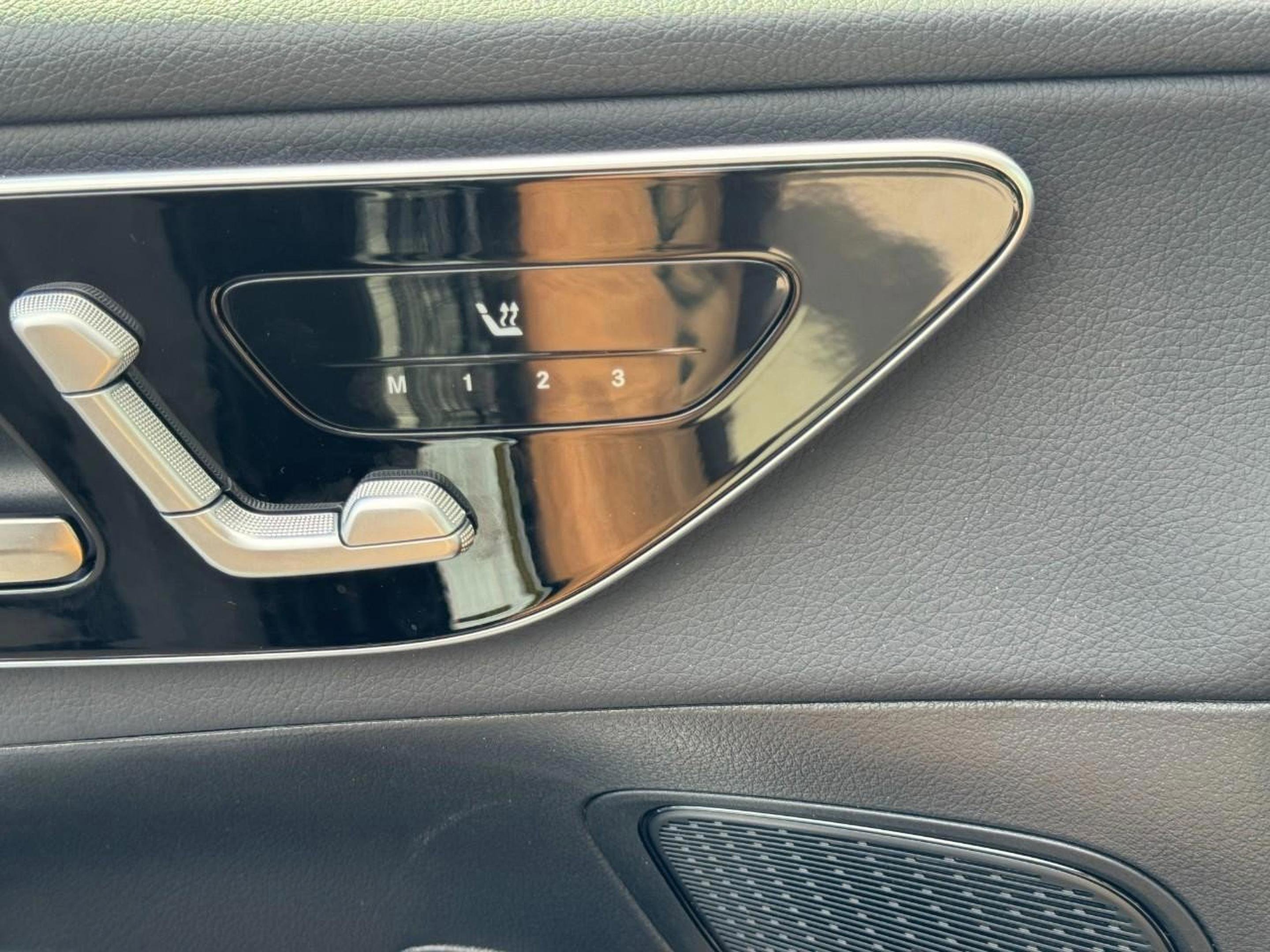 Certified 2025 Mercedes-Benz GLC 350e 4MATIC image 27