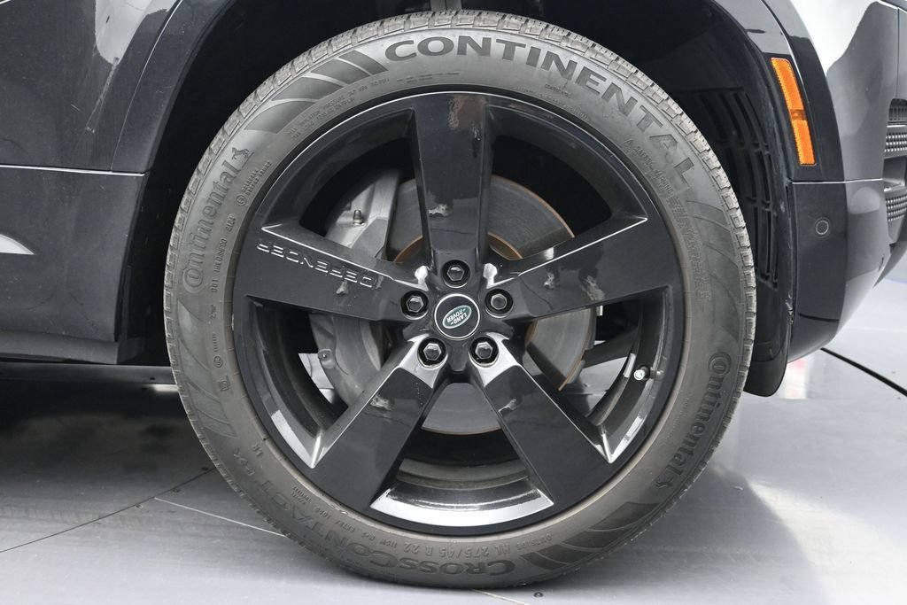 Used 2024 Land Rover Defender 110 X-Dynamic SE AWD/4WD image 9