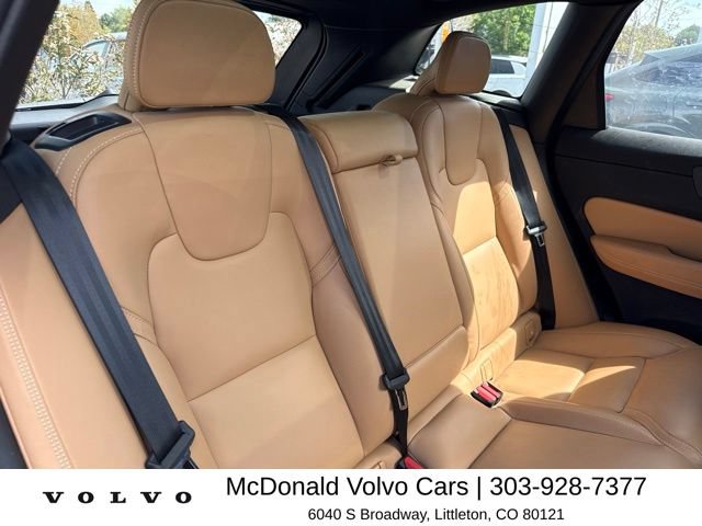 Used 2024 Volvo XC60 T8 Ultimate AWD/4WD image 9