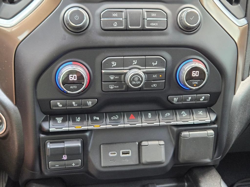 Used 2021 Chevrolet Silverado 3500 High Country w/ Z71 Off-Road Package AWD/4WD image 28
