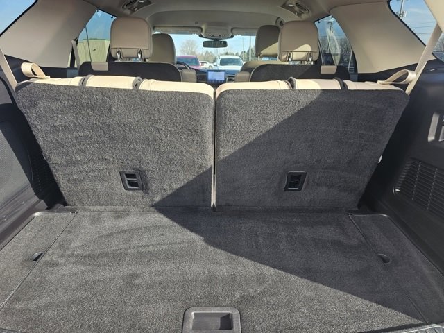 Used 2020 Ford Explorer Limited image 18