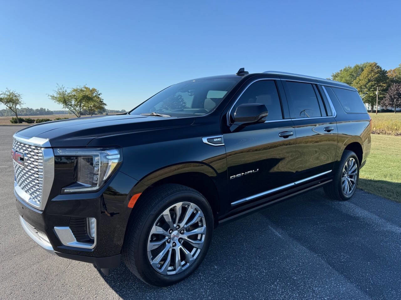 Used 2021 GMC Yukon XL Denali w/ Denali Premium Package