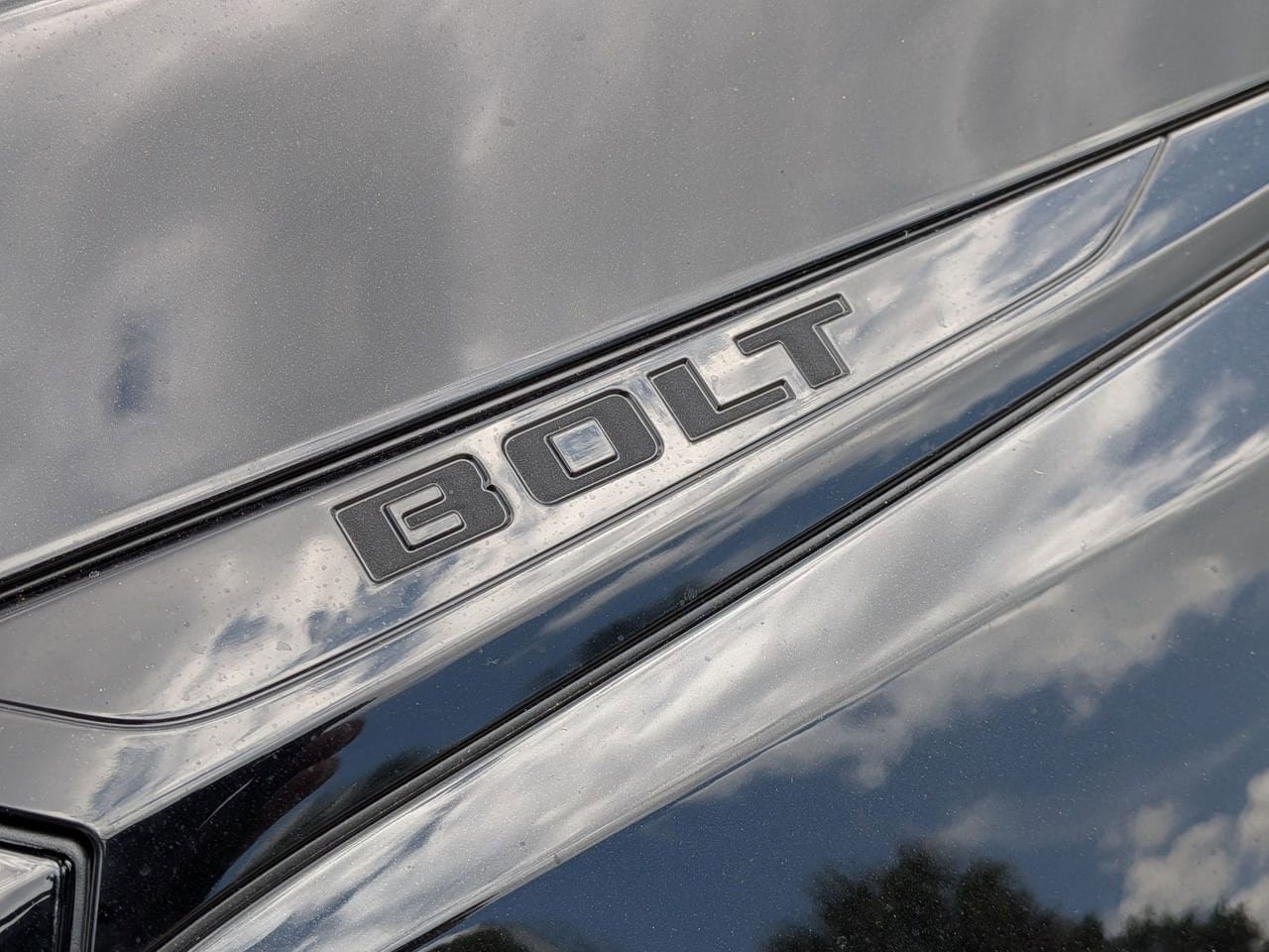 New 2027 Chevrolet Bolt LT w/ Comfort Package FWD image 7