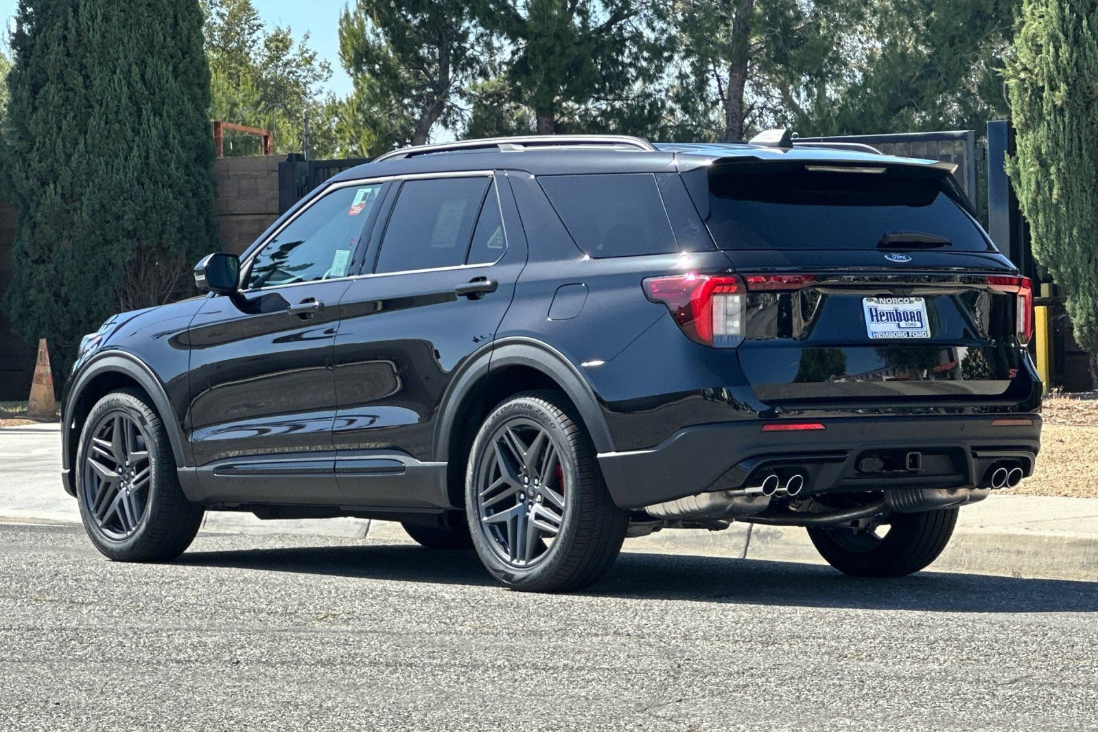 New 2026 Ford Explorer ST w/ Sun And Sound Package AWD/4WD image 6