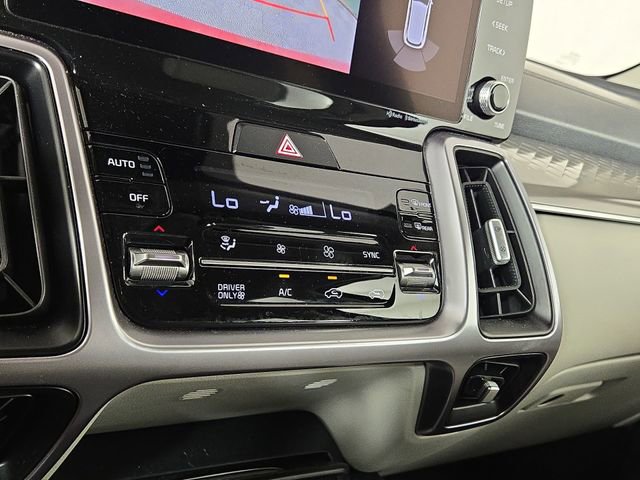Certified 2023 Kia Sorento EX image 21
