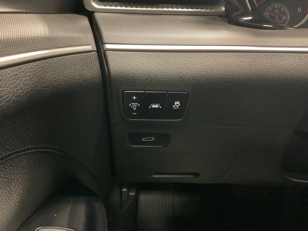 Used 2021 Kia K5 LXS AWD/4WD image 12