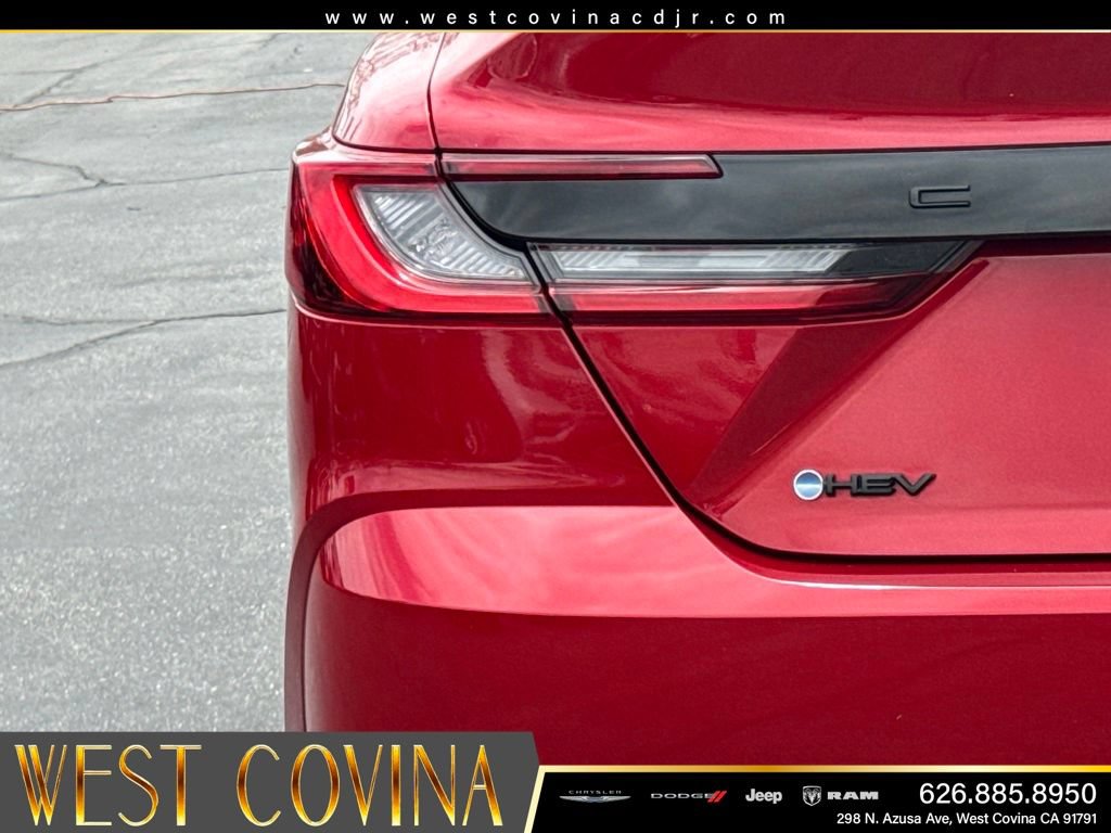 Used 2025 Toyota Camry XSE FWD image 14