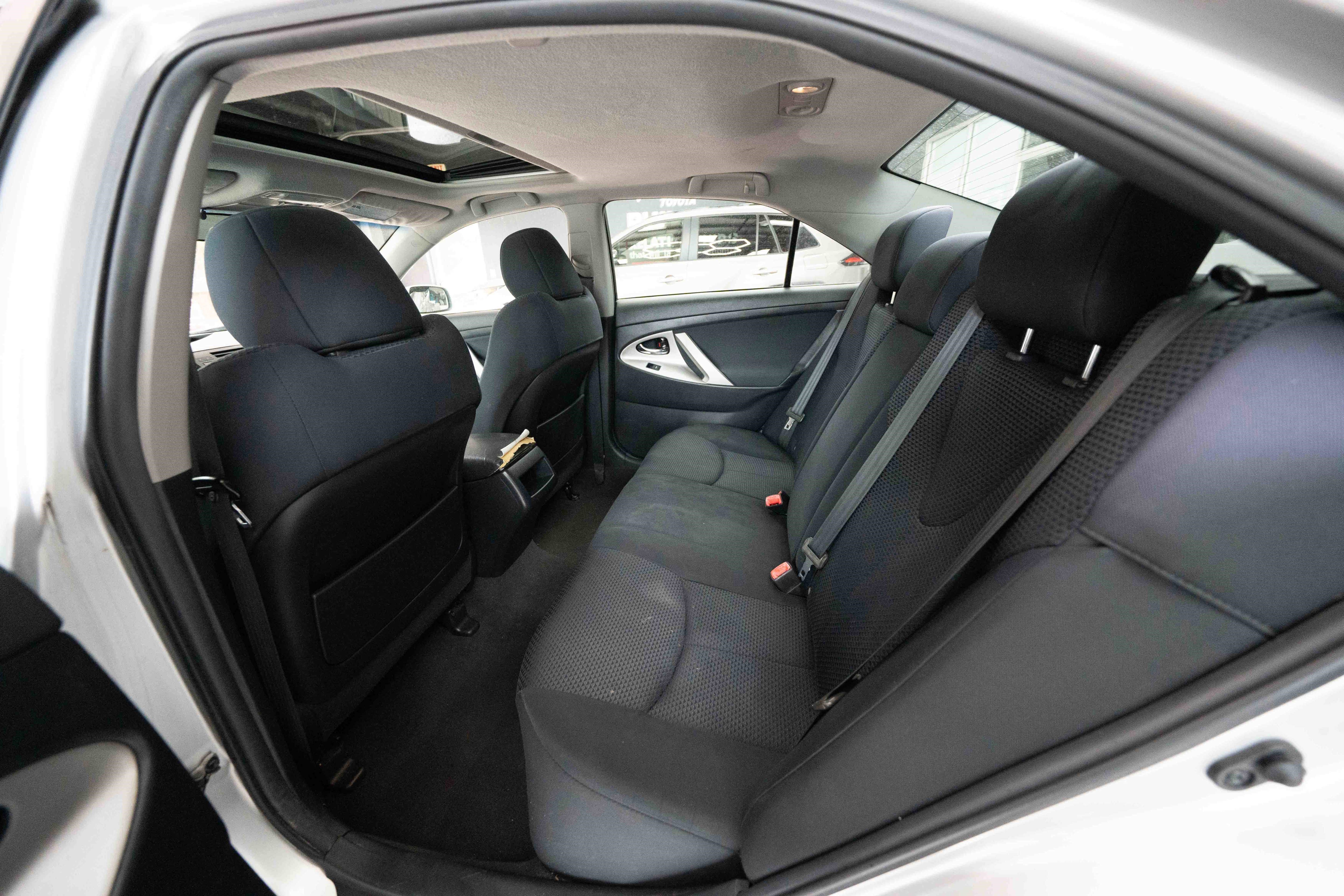 Used 2011 Toyota Camry SE w/ SE Extra-Value Pkg #1 image 23