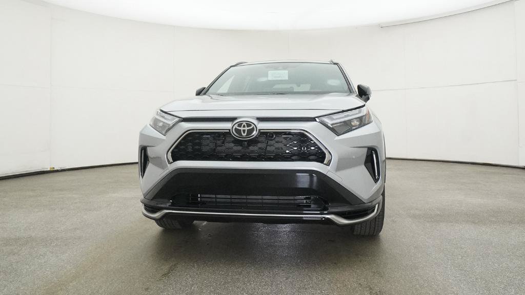 New 2025 Toyota RAV4 XSE w/ Premium Package AWD/4WD image 18