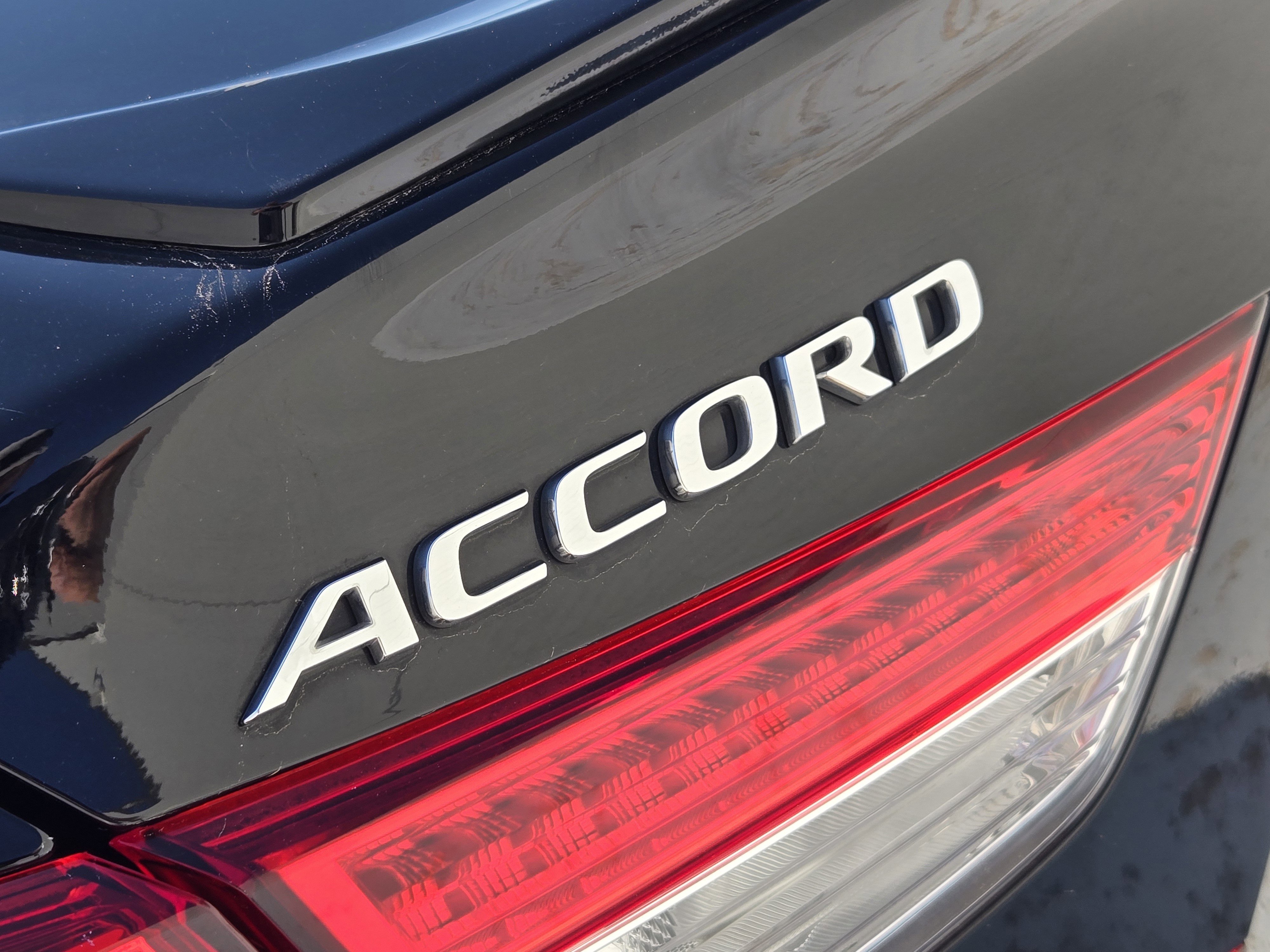 Used 2022 Honda Accord Sport image 13