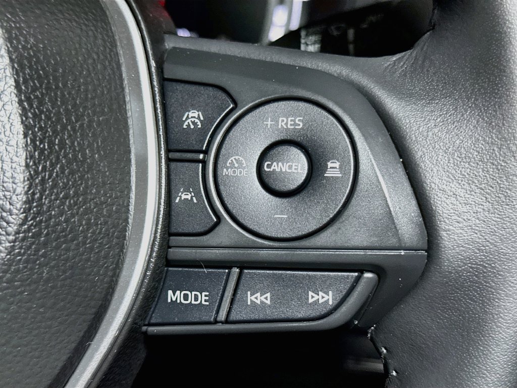 Certified 2026 Toyota Corolla SE FWD image 32