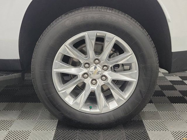 Used 2024 Chevrolet Suburban Premier RWD image 10