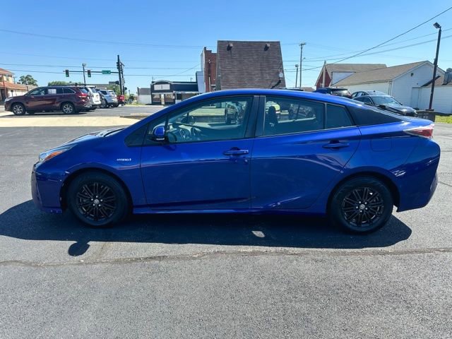 Used 2017 Toyota Prius Two w/ Prius Two Safety Plus Package FWD image 4
