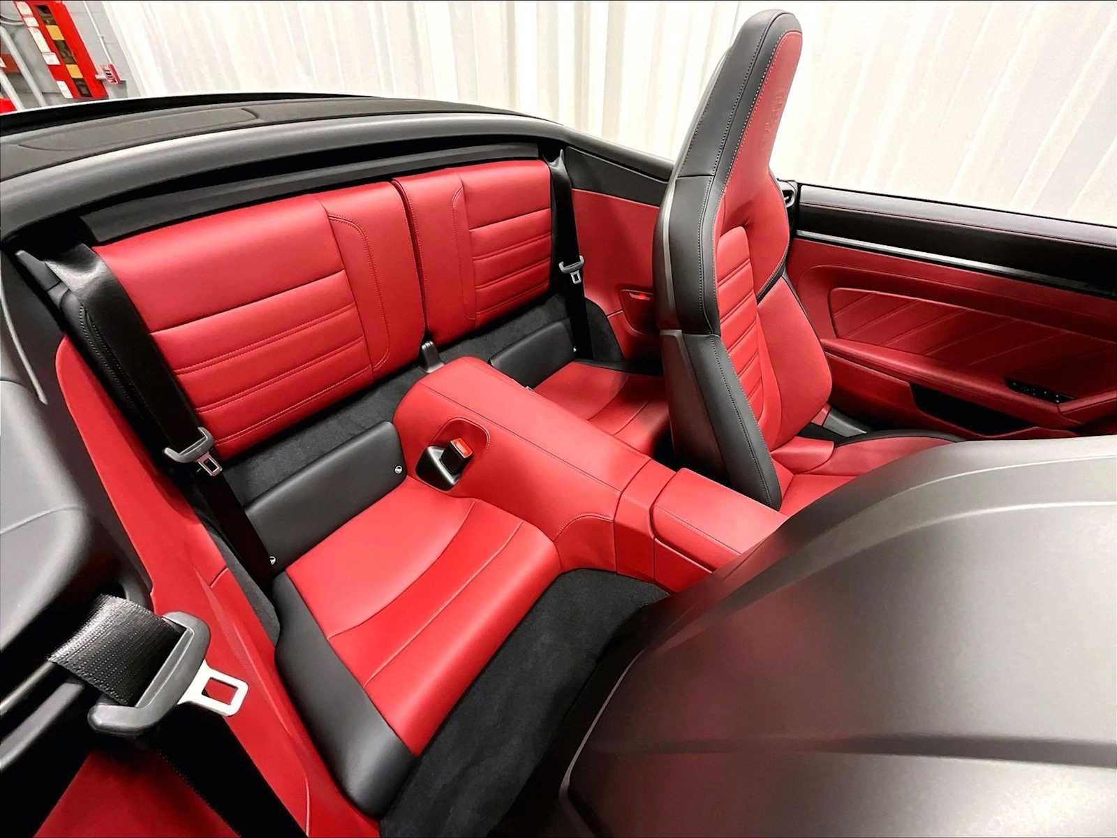Used 2026 Porsche 911 Carrera GTS RWD image 31
