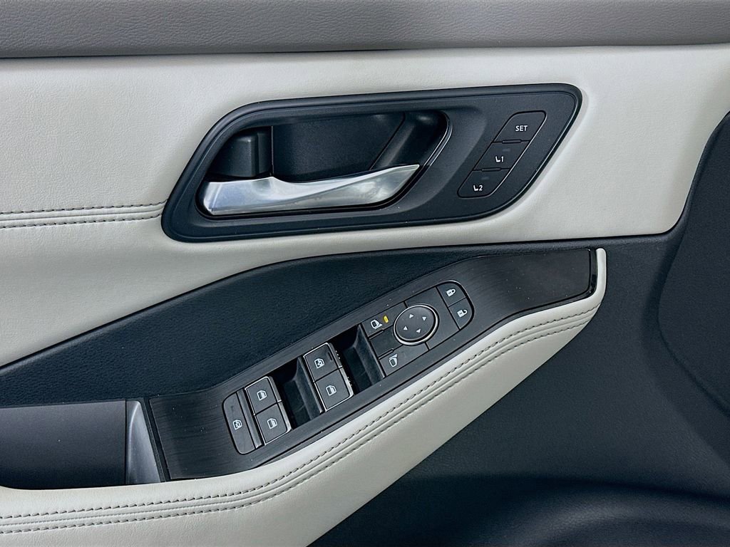 Certified 2023 Nissan Rogue SL image 25