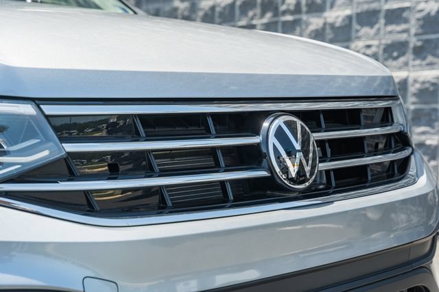 Used 2023 Volkswagen Tiguan SE FWD image 14