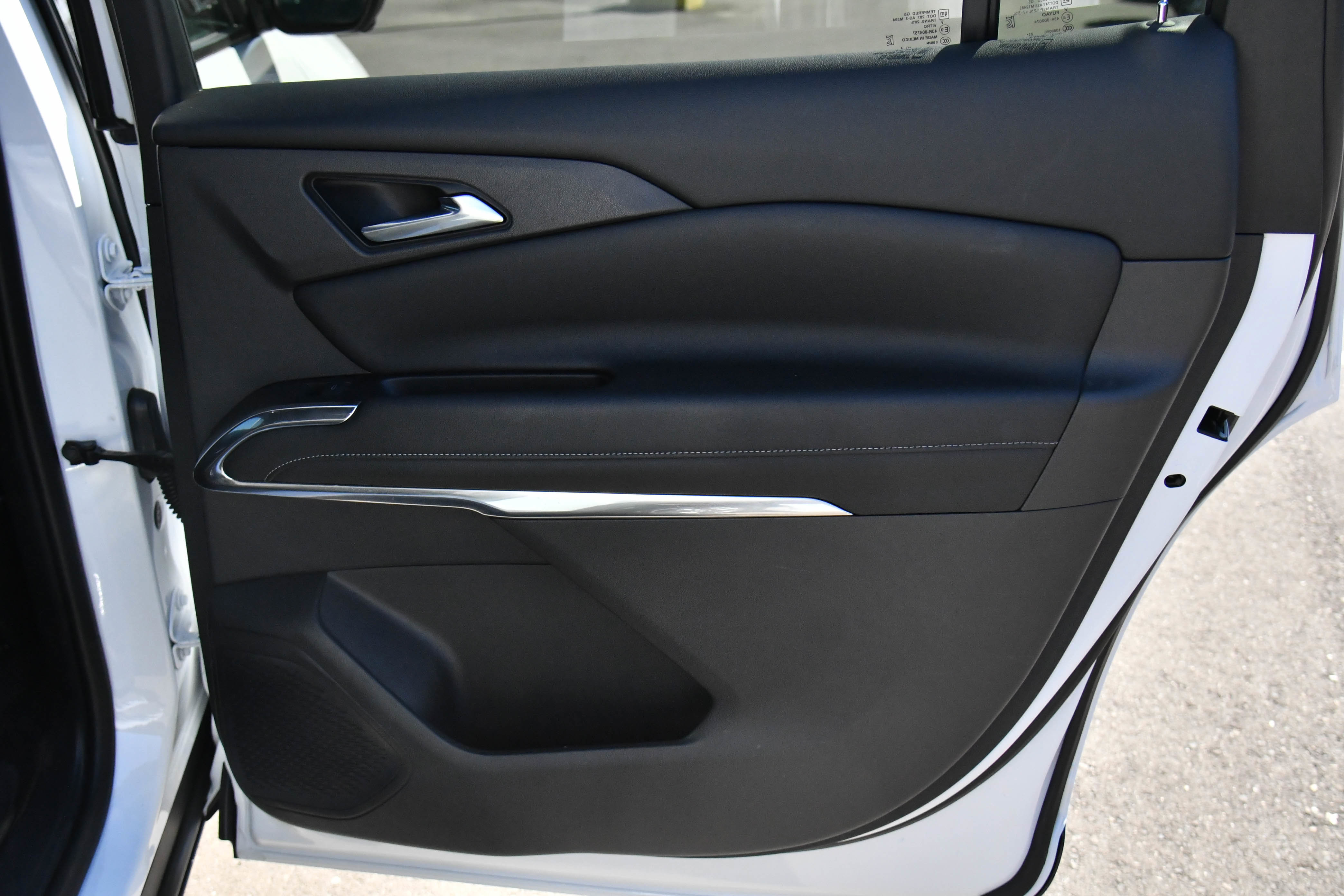 Used 2024 Chevrolet Traverse LT image 52