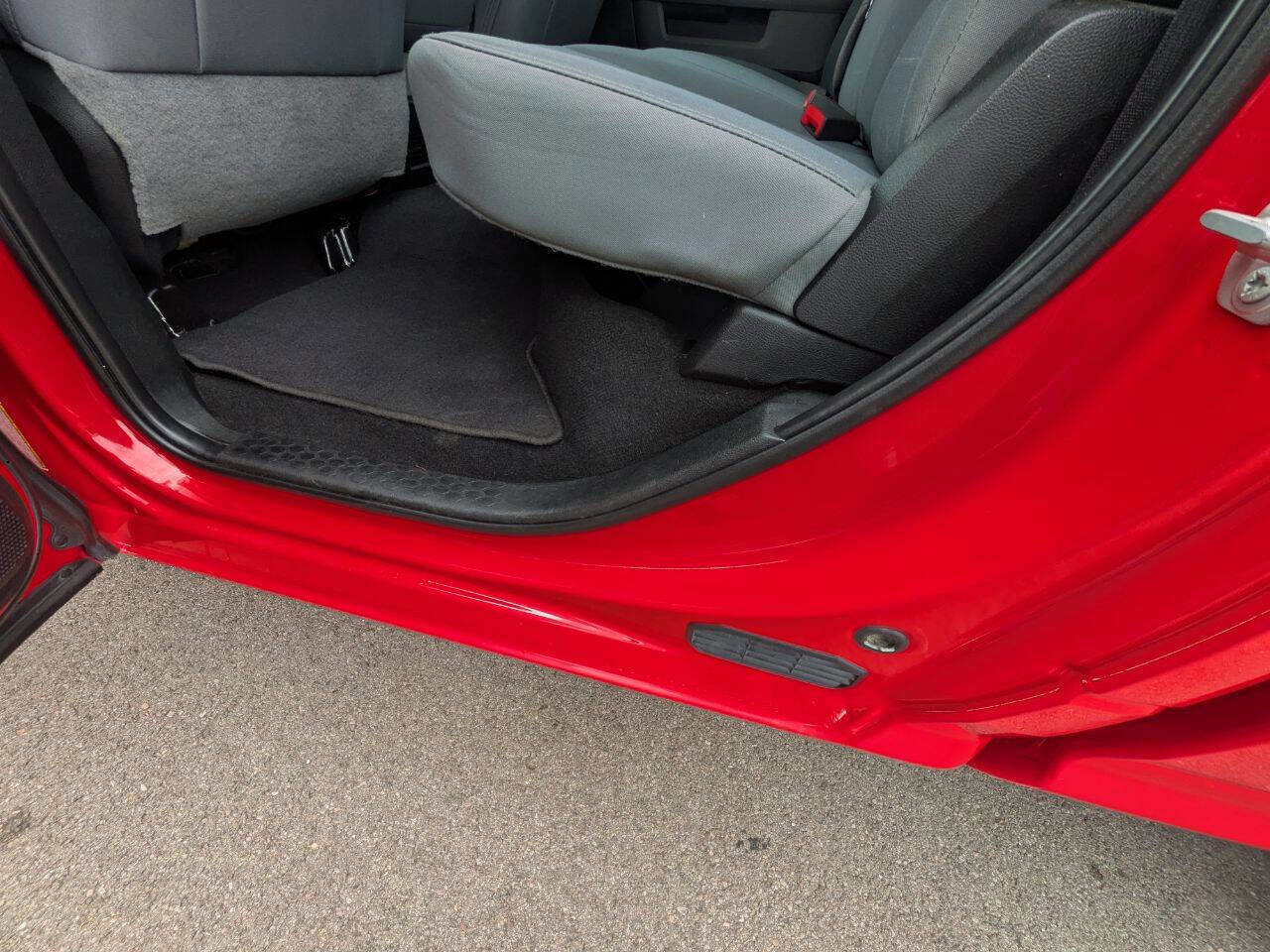 Used 2018 RAM 1500 Classic SLT image 23