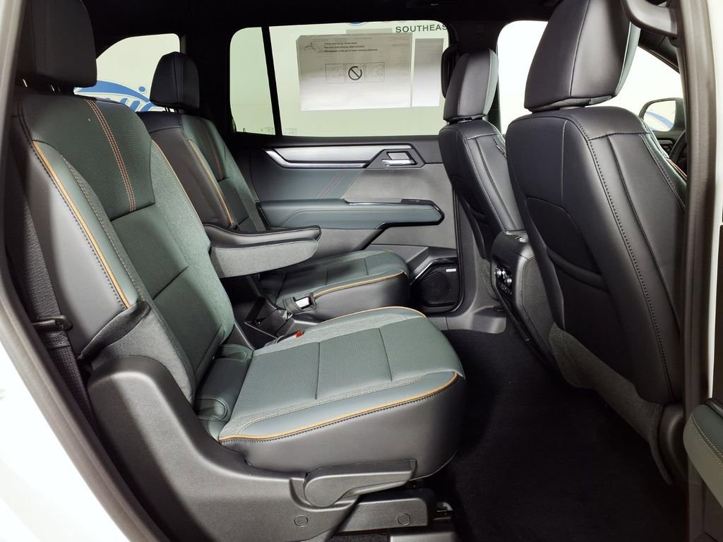 New 2026 GMC Acadia AT4 w/ Luxury Package AWD/4WD image 24