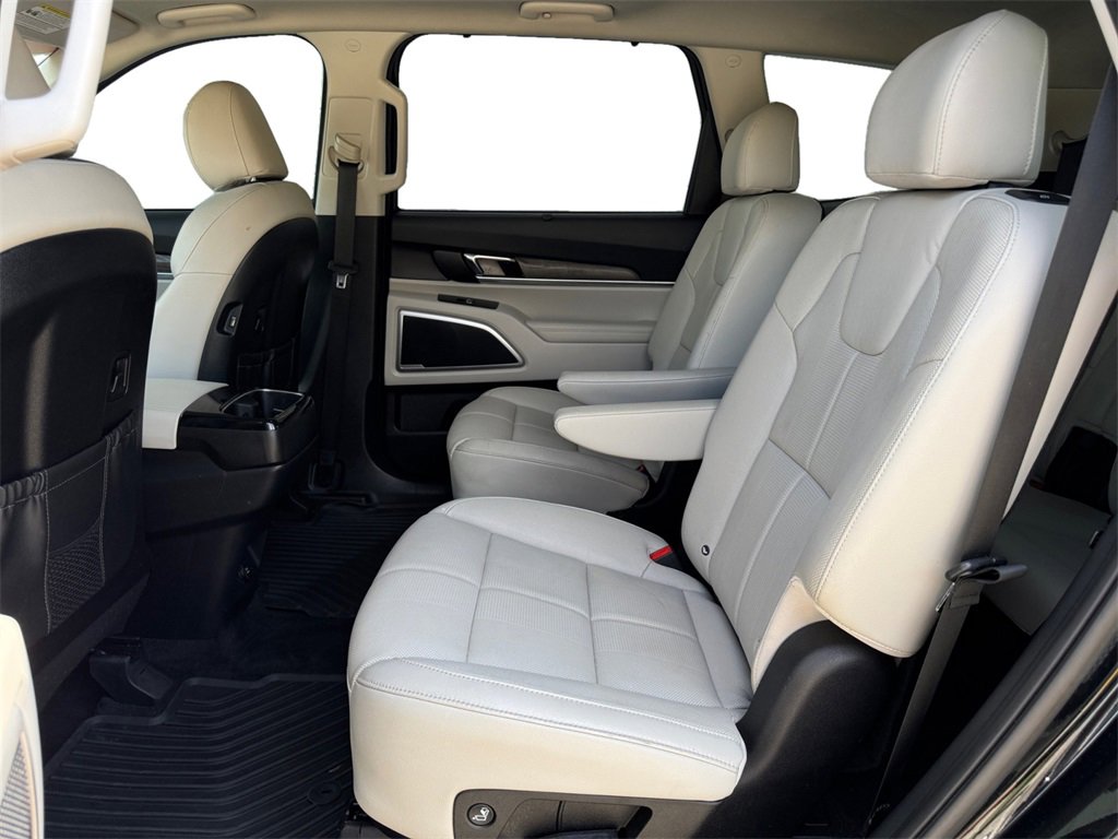 Used 2021 Kia Telluride EX w/ EX Premium Package image 19