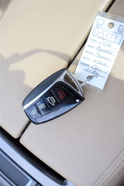 Used 2016 Hyundai Genesis 3.8 w/ Option Group 02 RWD image 37