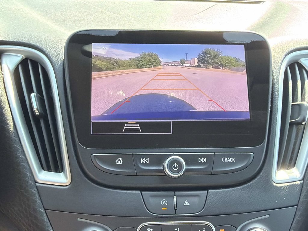 Used 2023 Chevrolet Malibu LT FWD image 31