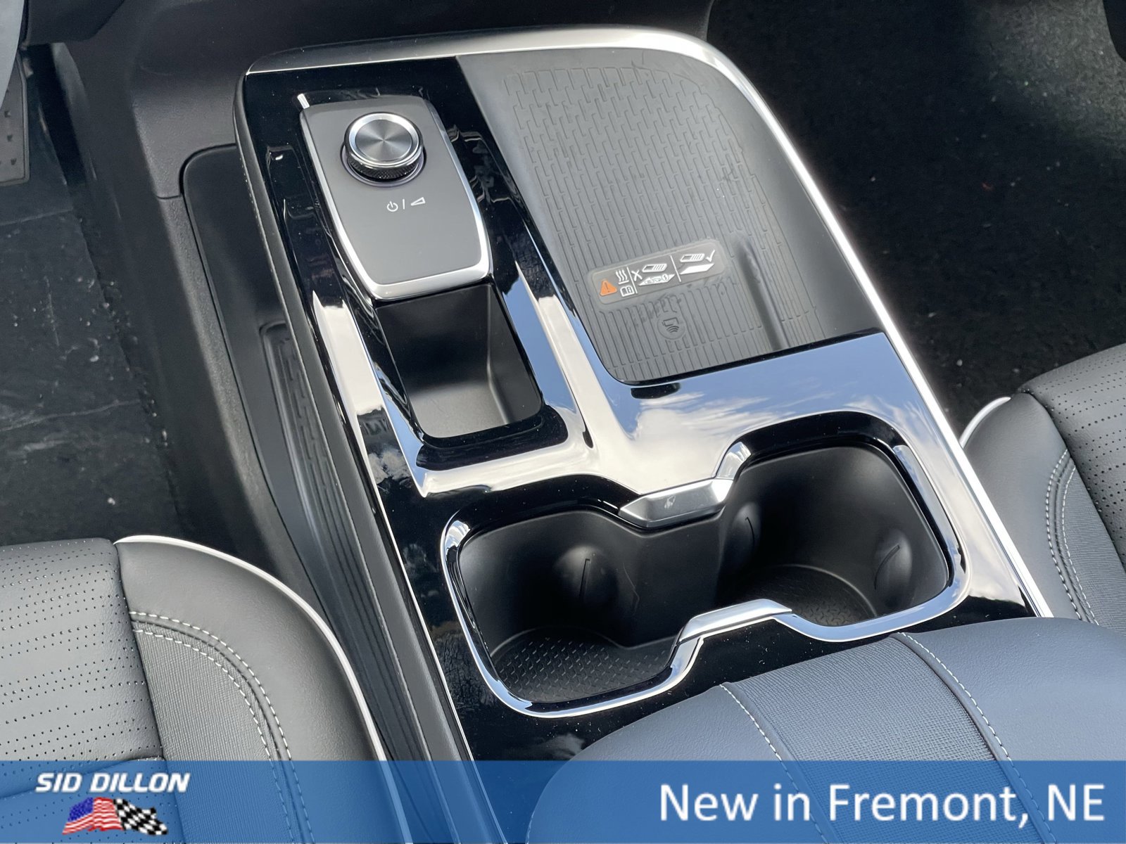 New 2026 Buick Enclave Sport Touring w/ Power Package image 5