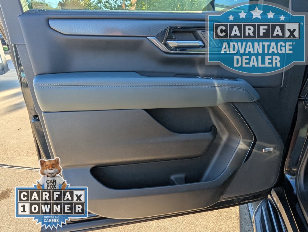 Used 2025 GMC Yukon AT4 AWD/4WD image 17