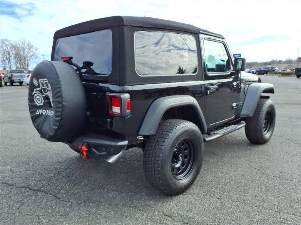 Used 2023 Jeep Wrangler Sport S image 3