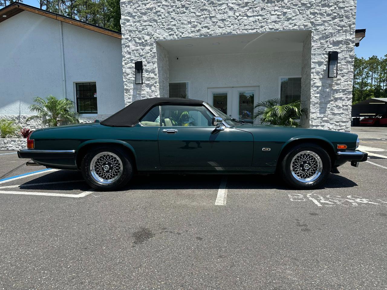 Used 1990 Jaguar XJS V12 Convertible RWD image 26