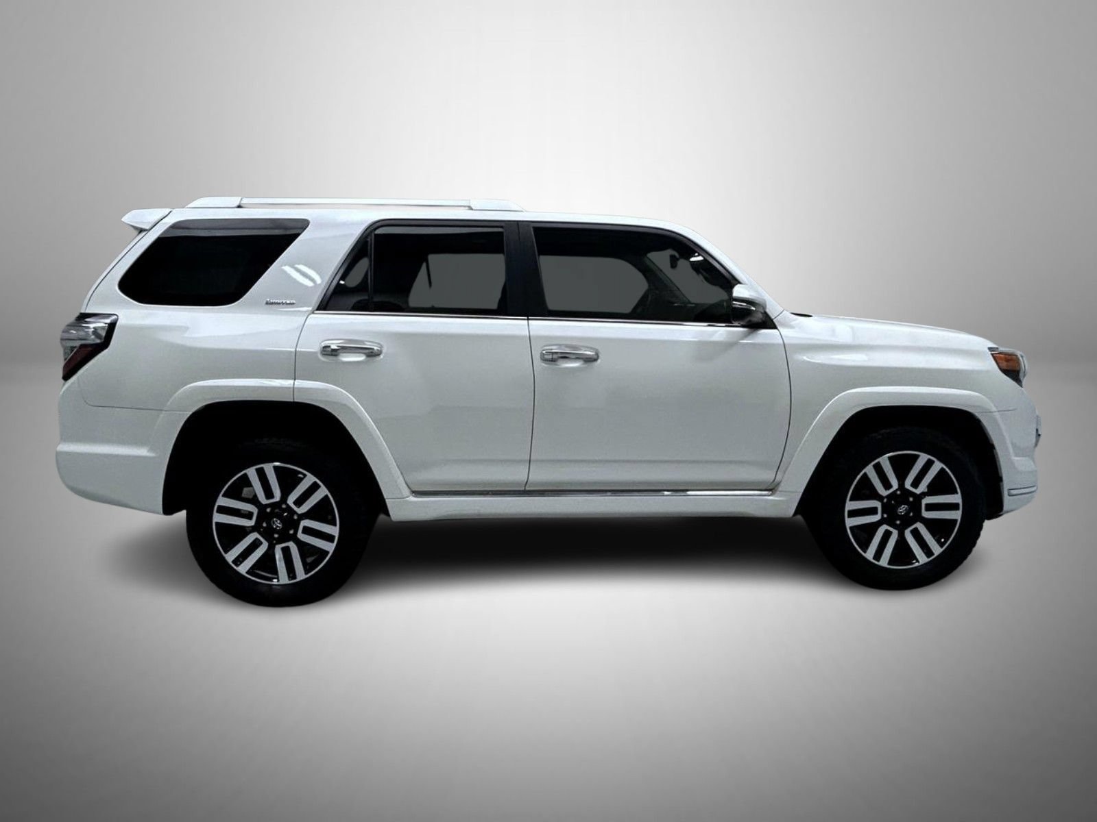 Used 2023 Toyota 4Runner Limited AWD/4WD image 4
