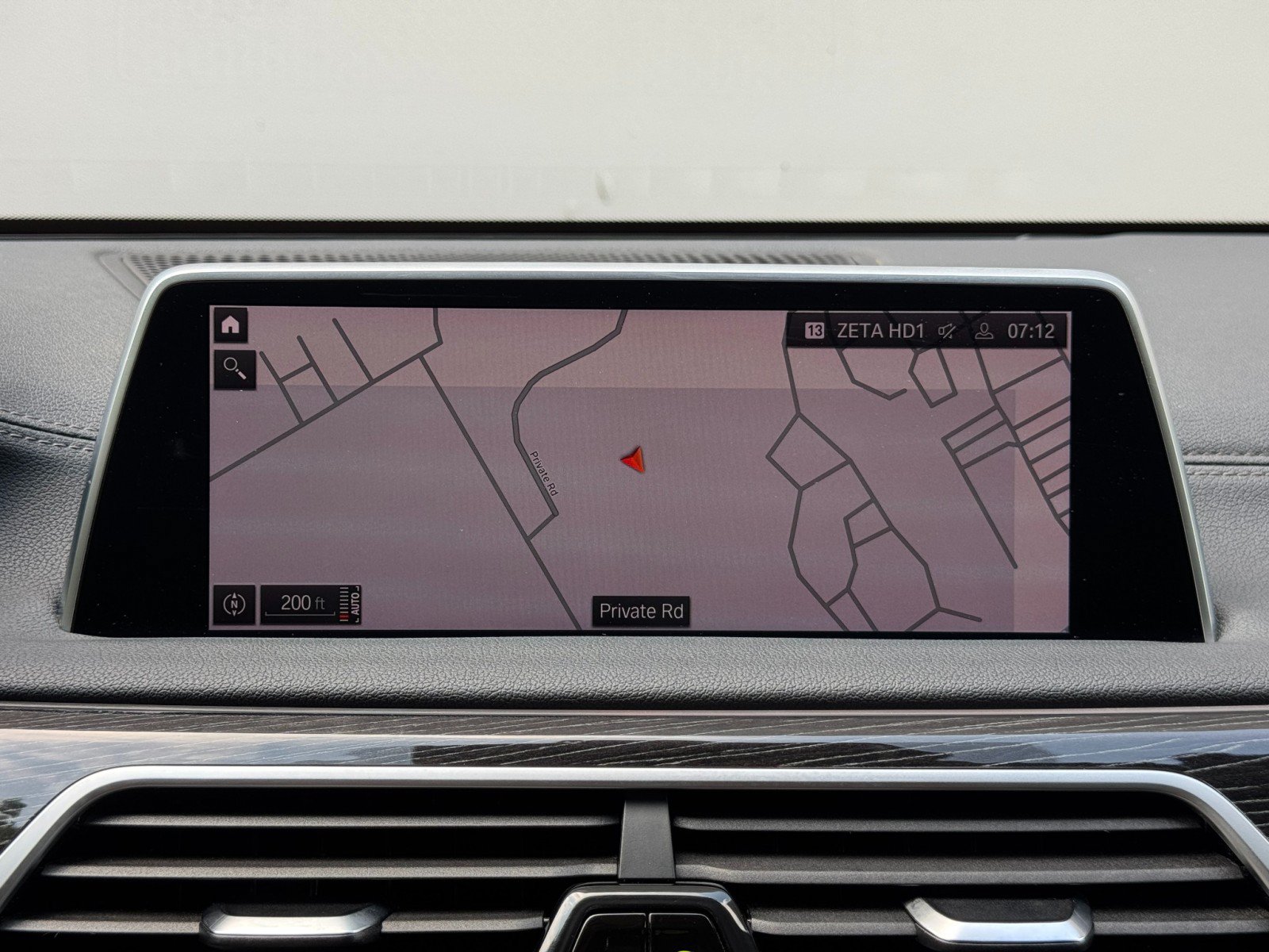 Used 2022 BMW 740i w/ M Sport Package RWD image 28