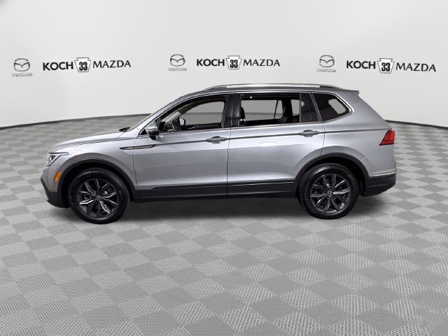 Used 2024 Volkswagen Tiguan SE AWD/4WD image 4