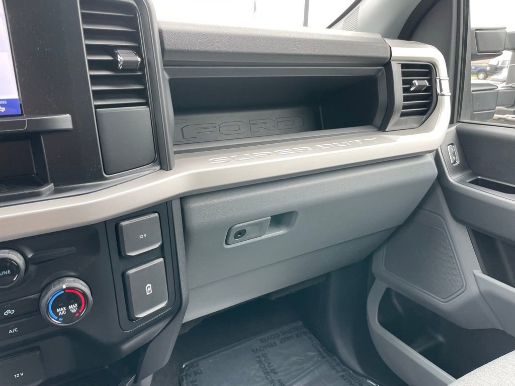 Used 2024 Ford F250 XL w/ STX Appearance Package image 47