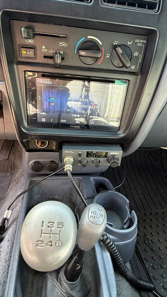 Used 1999 Toyota Tacoma 4x4 Xtracab image 14
