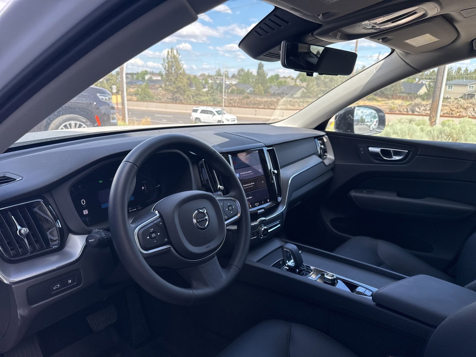 Certified 2025 Volvo XC60 T8 Core w/ Protection Package Premier image 21