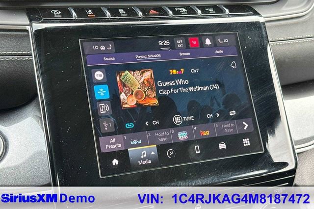 Used 2021 Jeep Grand Cherokee L Laredo image 24