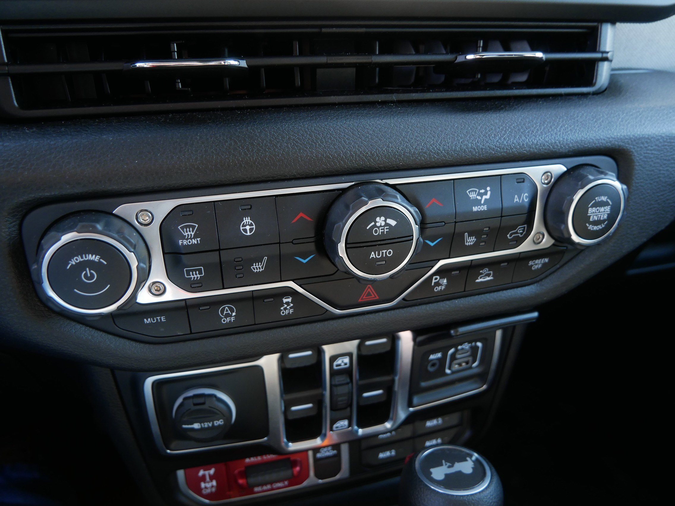 Used 2024 Jeep Wrangler Willys image 31