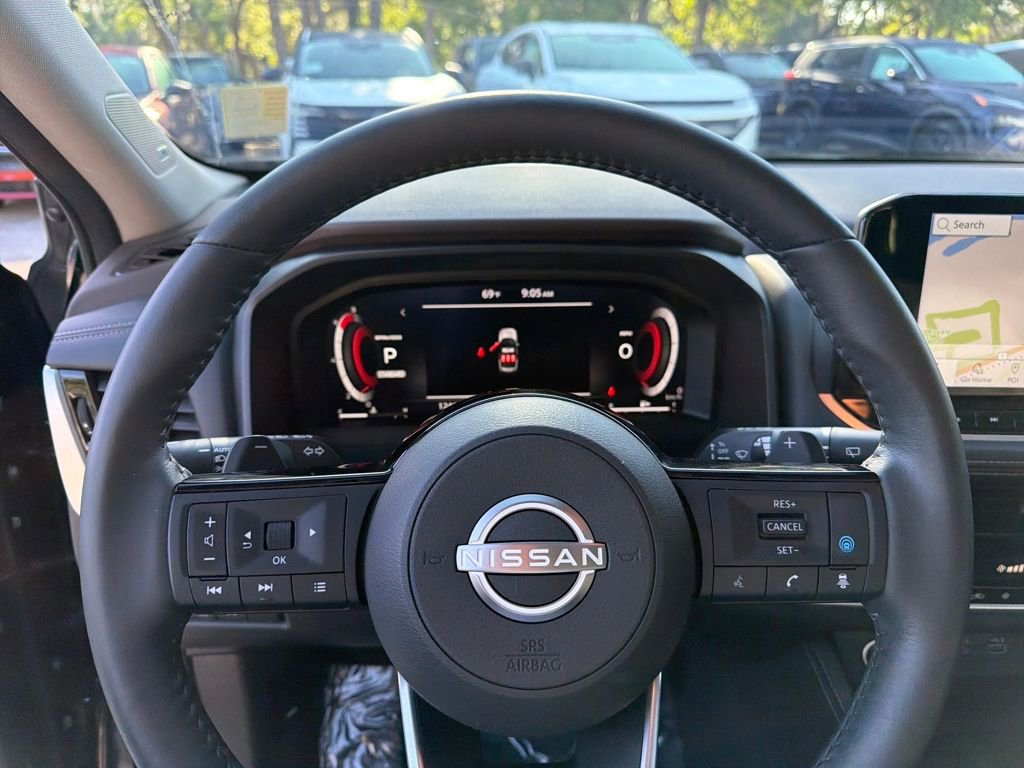 Used 2023 Nissan Rogue Platinum image 21