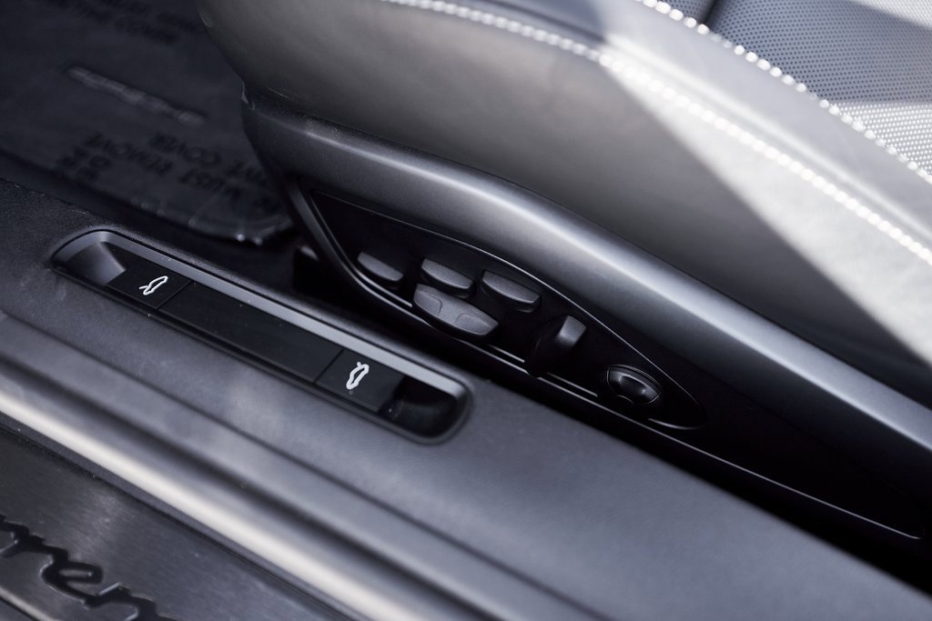 Used 2024 Porsche 911 Carrera GTS w/ Premium Package image 30