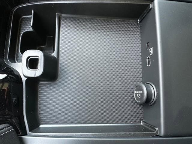 New 2024 Volvo S90 T8 Ultimate w/ Lounge Package image 16