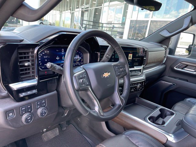 Used 2024 Chevrolet Silverado 3500 High Country w/ High Country Premium Package AWD/4WD image 7