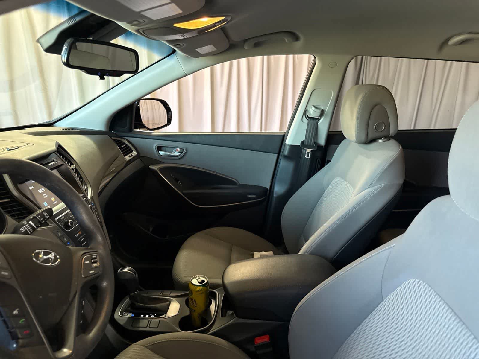 Used 2017 Hyundai Santa Fe SE FWD image 20