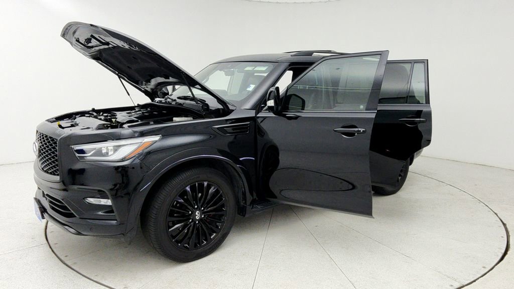 Used 2022 INFINITI QX80 Sensory w/ All-Season Package image 11