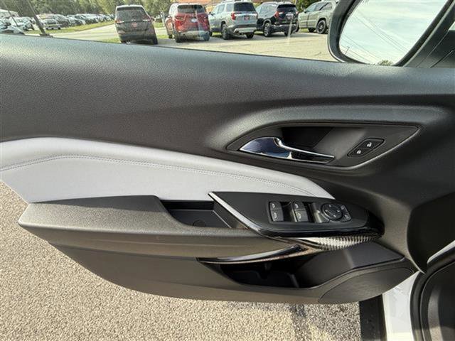 New 2025 Chevrolet Trax LT w/ Driver Confidence Package image 12