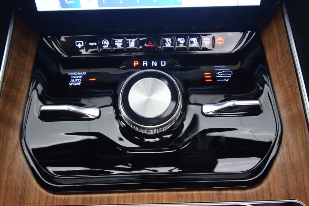 New 2026 Jeep Grand Wagoneer Summit AWD/4WD image 24