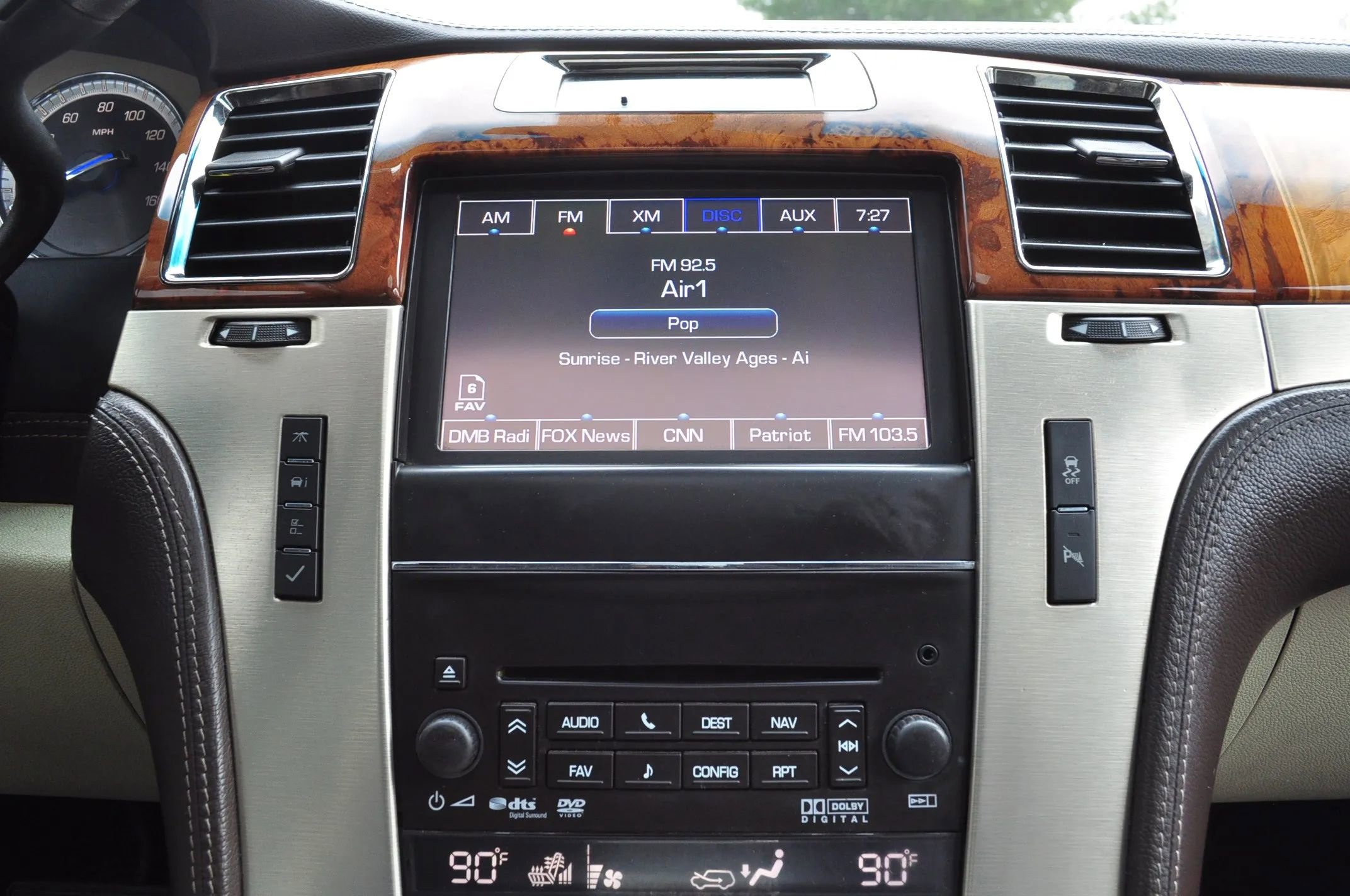 Used 2013 Cadillac Escalade Platinum image 24