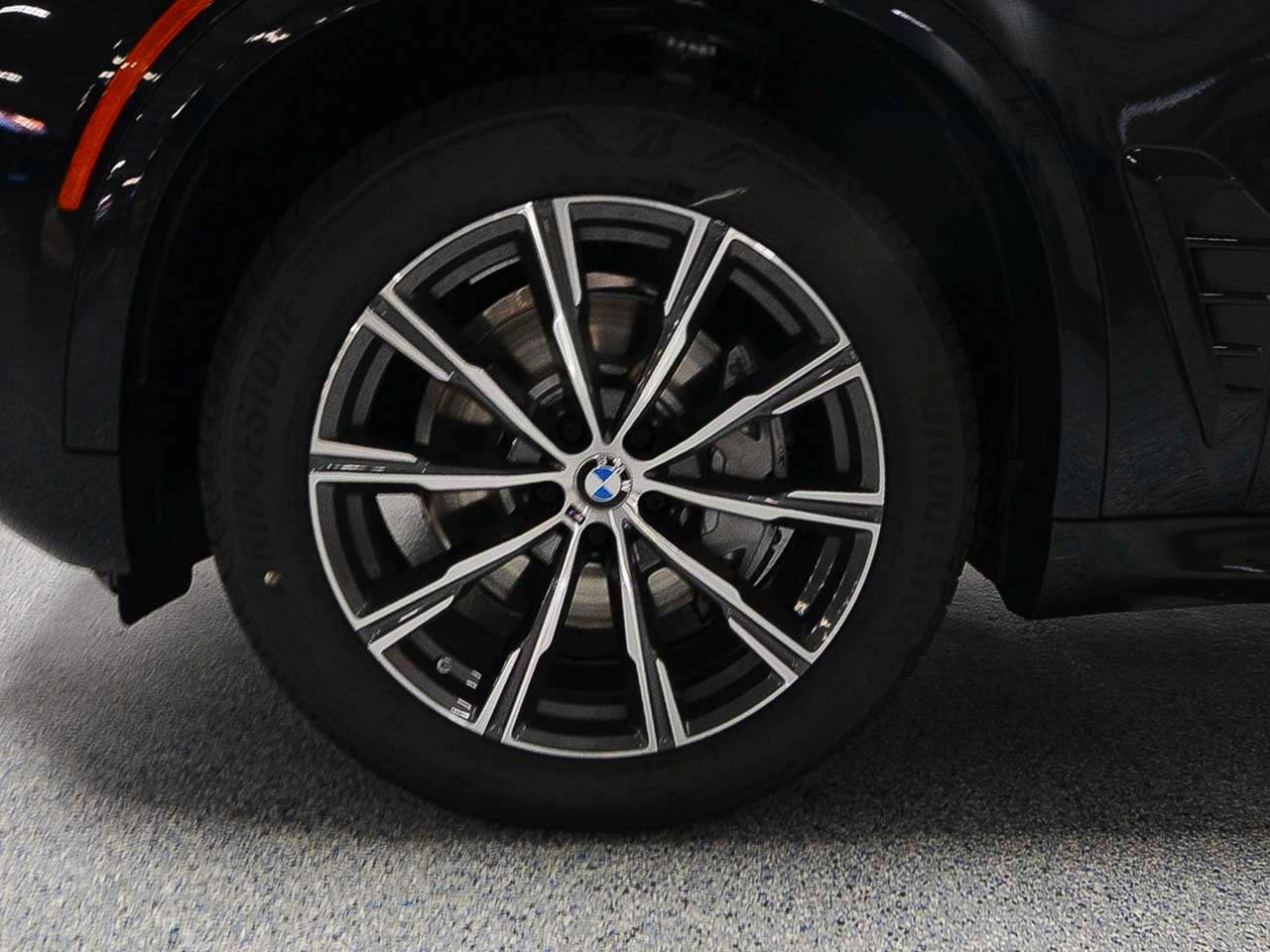 Used 2026 BMW X5 xDrive40i AWD/4WD image 5
