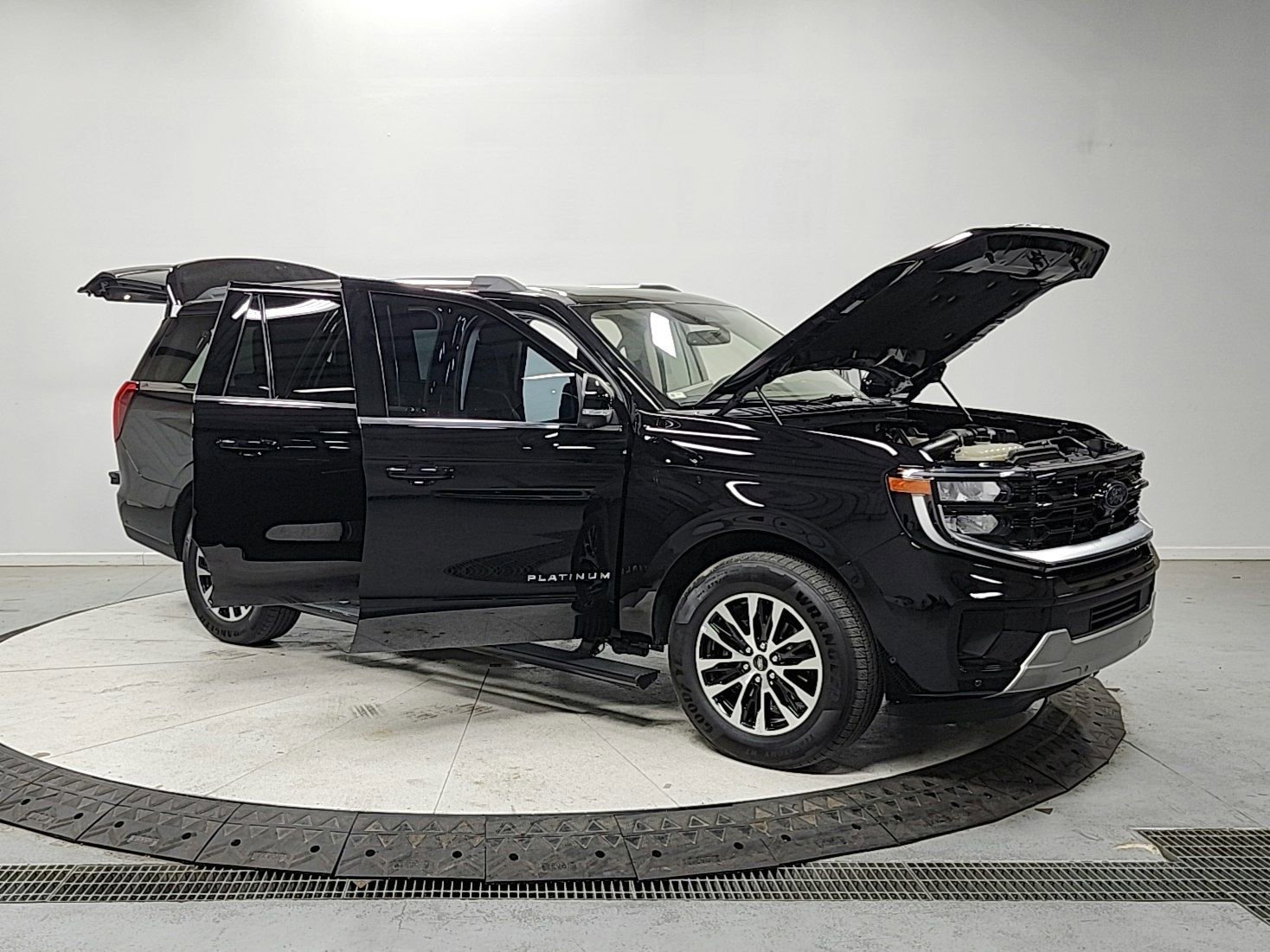Used 2025 Ford Expedition Max Platinum image 9
